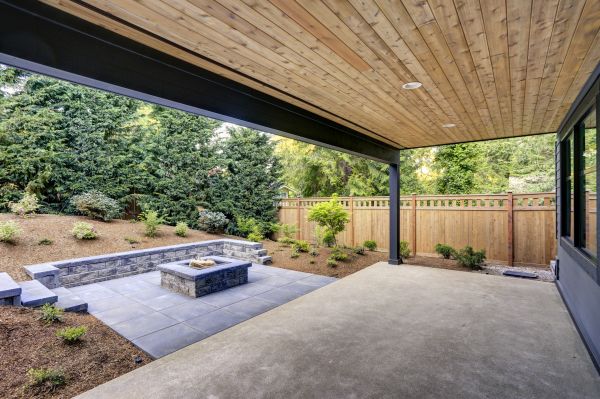 Cost of Concrete Patio Leveling in Edmonds